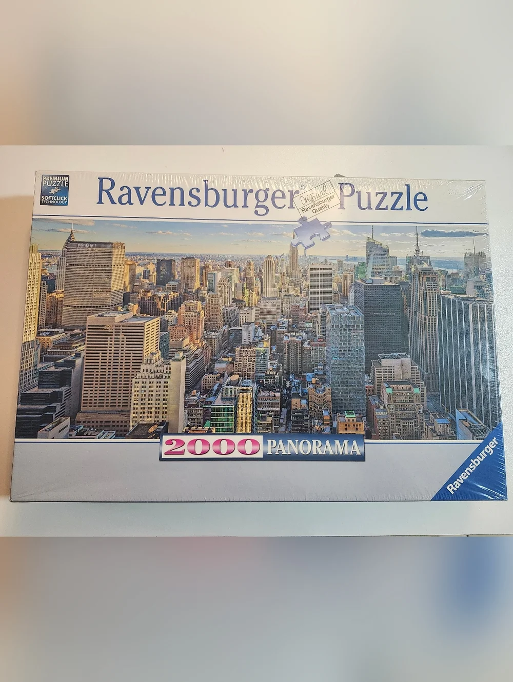 New Ravensburger View Over New York 2000 Piece Panorama Puzzle in Blue/Gray. - Picture 1 of 11